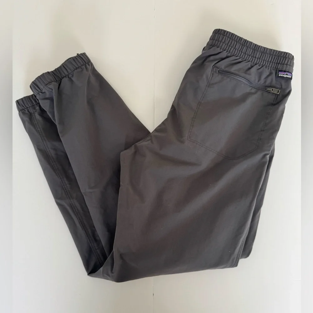 Patagonia Boys Gray Light Weight Jogger Size Large